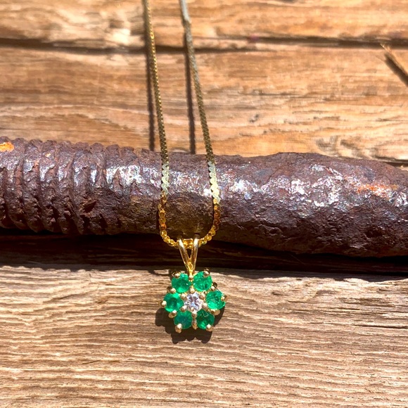 Jewelry - 14K Gold Emerald & Diamond Necklace